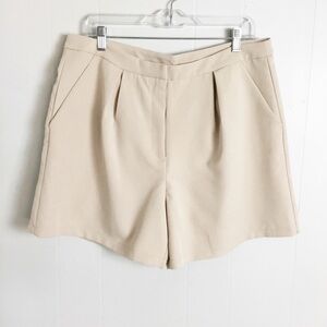 Showpo Plus Size Cream Shorts Size 12 New
